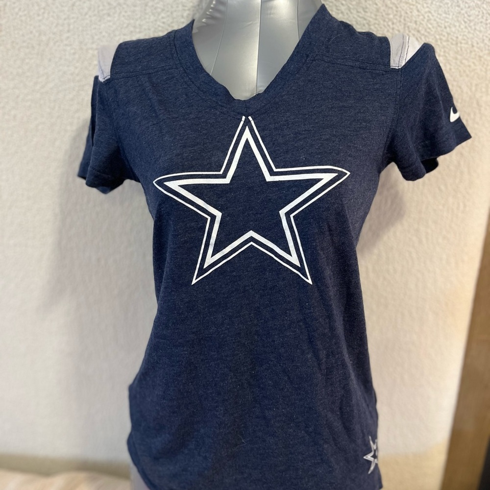 NFL Women's Navy V-Neck Dallas Cowboys Star Tee